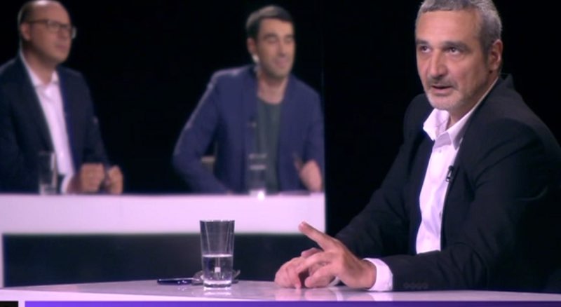 Sociologul Sebastian Lăzăroiu la emisiunea „În fața ta”: Sunt indicii care spun că AUR este un vehicul fabricat de o instituție a statului român
