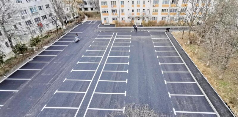 Primăria Constanța: 100 de noi locuri de parcare au fost amenajate pe strada Badea Cârțan