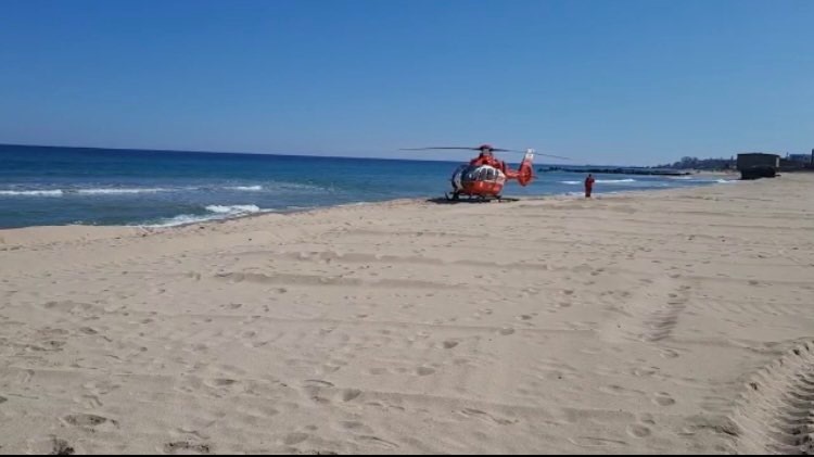 Doi scafandri au murit, după ce au fost scoși inconștienți din mare, în Eforie Nord