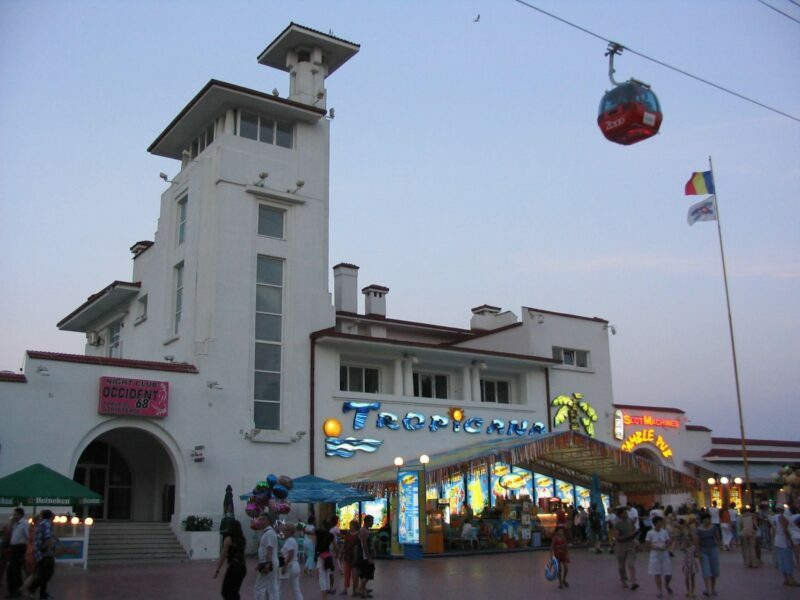 Defecțiune la Telegondola din stațiunea Mamaia / Mai multe persoane au fost evacuate