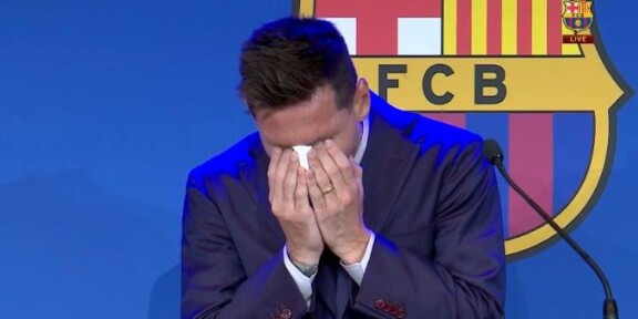 Leo Messi și-a luat adio de la FC Barcelona în lacrimi: Atât eu, cât și familia mea am fost convinși că vom rămâne aici, acasă