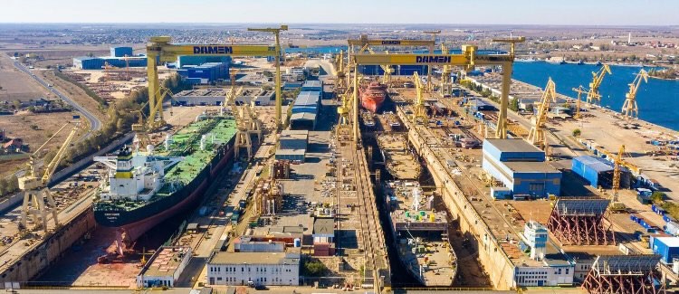 Protest al angajaților Șantierului Naval Damen Mangalia la Ministerul Economiei: „Situația este disperată”