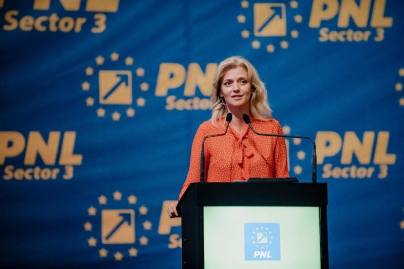 Alina Gorghiu (PNL): Alianța USR-AUR a născut monștri / Ieri a avut loc o șarjă a extremiștilor în Parlament, cu AUR garantat de USRPLUS
