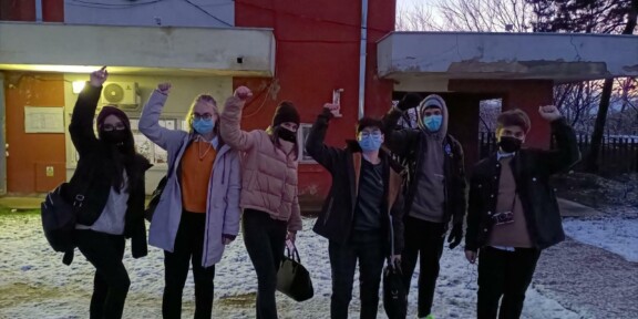 Elevii din Constanța au reușit să plece spre casă, după mai multe ore petrecute în tren, din cauza grevei CFR