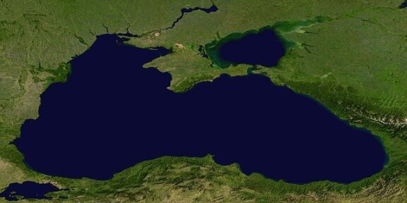 Autoritățile române au emis un aviz referitor la „existența pericolului de mine” în zona de nord-vest a Mării Negre. MApN a anunțat că un puitor de mine a fost trimis în misiuni de cercetare. Până în prezent nu au fost observate mine în apele românești