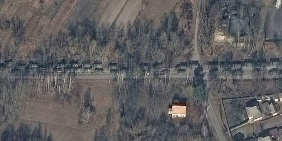Sentimentul de teamă ia amploare la Kiev pe măsură ce convoiul rusesc se apropie (BBC)
