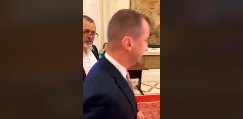 Scandal pe holurile Parlamentului: schimb dur de replici între deputatul AUR Dumitru Focșa și deputatul PSD Alfred Simonis
