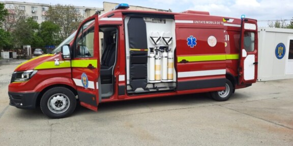 O ambulanță pentru transportul nou-născuților aflați în stare critică a intrat în dotarea ISU Dobrogea