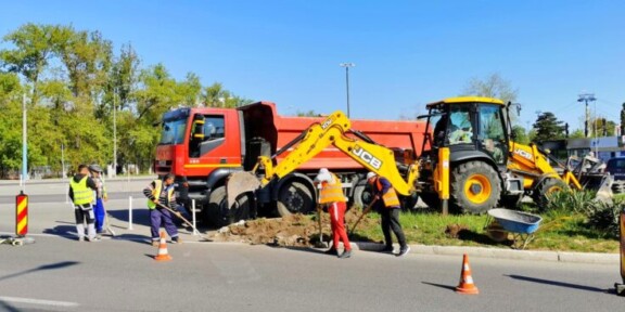 Primăria Constanța: Se lucrează la amenajarea sensului giratoriu situat la intrarea în stațiunea Mamaia