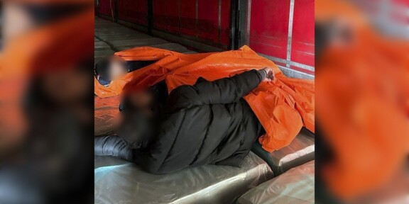 Trei sirieni depistați de poliţiştii de frontieră de la PTF Negru Vodă, ascunşi în camion