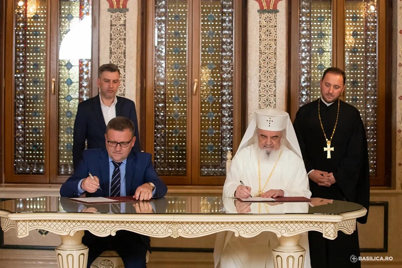 (FOTO) Protocol de colaborare între Ministerul Muncii și BOR în domeniul asistenței sociale, anunțat de ministrul Budăi