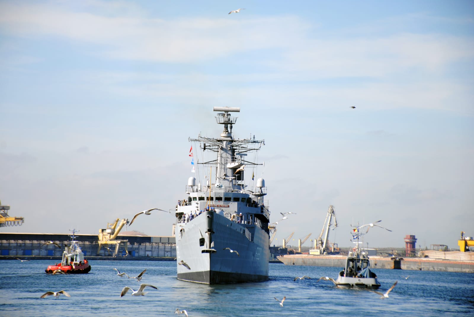 Fregata „Regele Ferdinand”, peste 100 de interogări ale navelor comerciale în Marea Mediterană