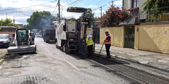 strada Dezrobirii și strada Poporului
