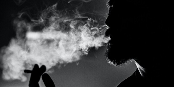 tigari fumat fumeaza