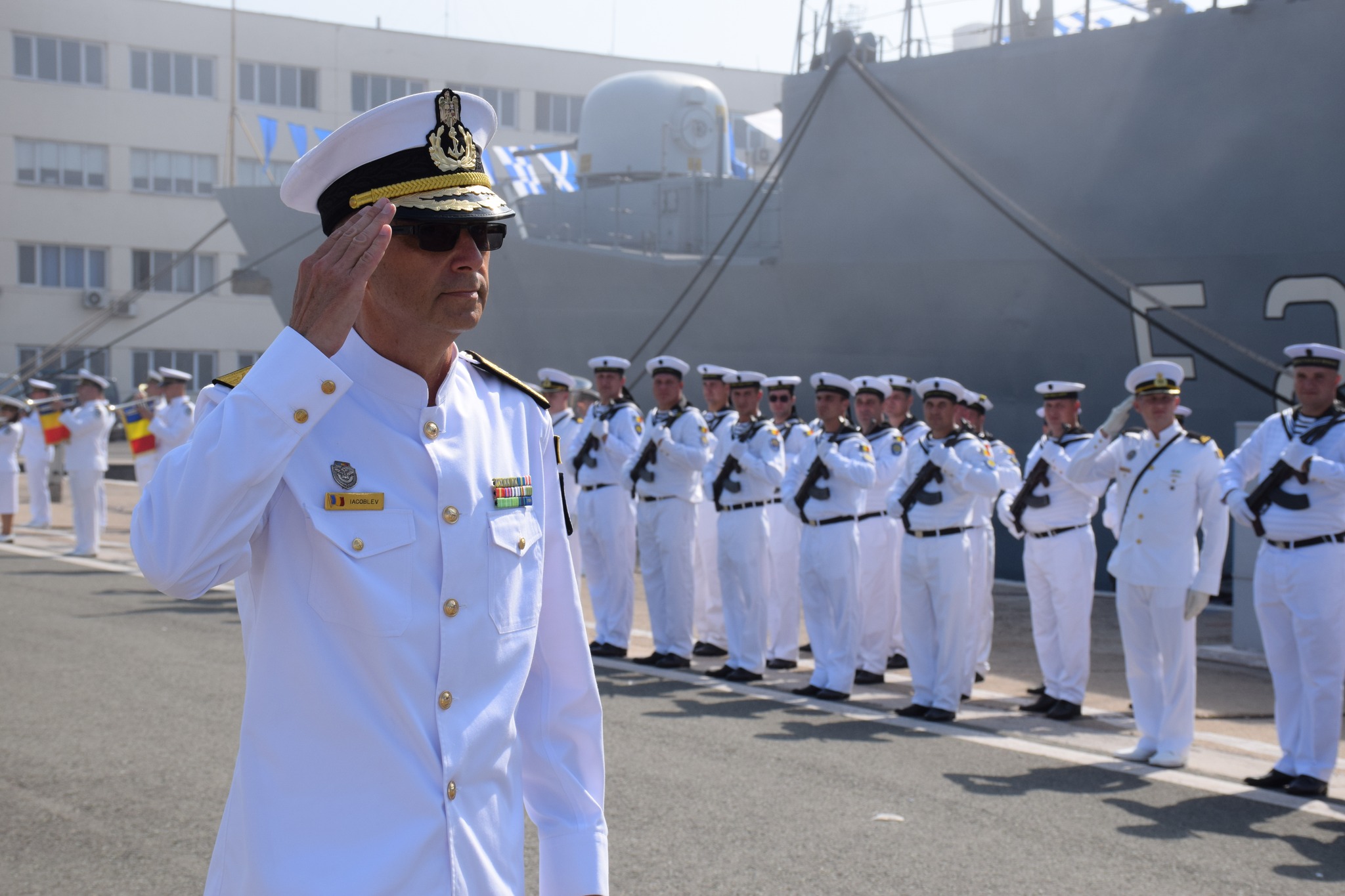 Carieră militară de patru decenii în serviciul Forțelor Navale Române: Contraamiralul Valentin Iacoblev a trecut în rezervă