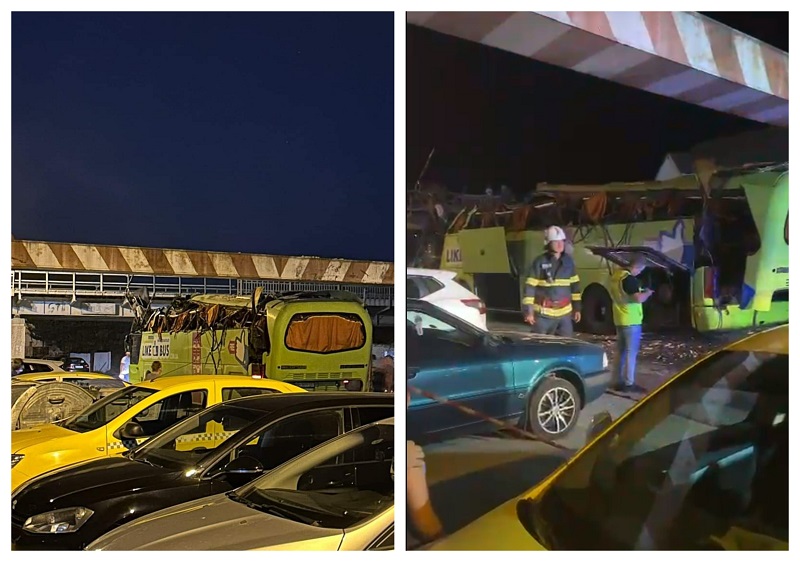 Accident grav în Constanța: Un autocar s-a lovit de un limitator de înălțime / A fost activat Planul Roșu de Intervenție