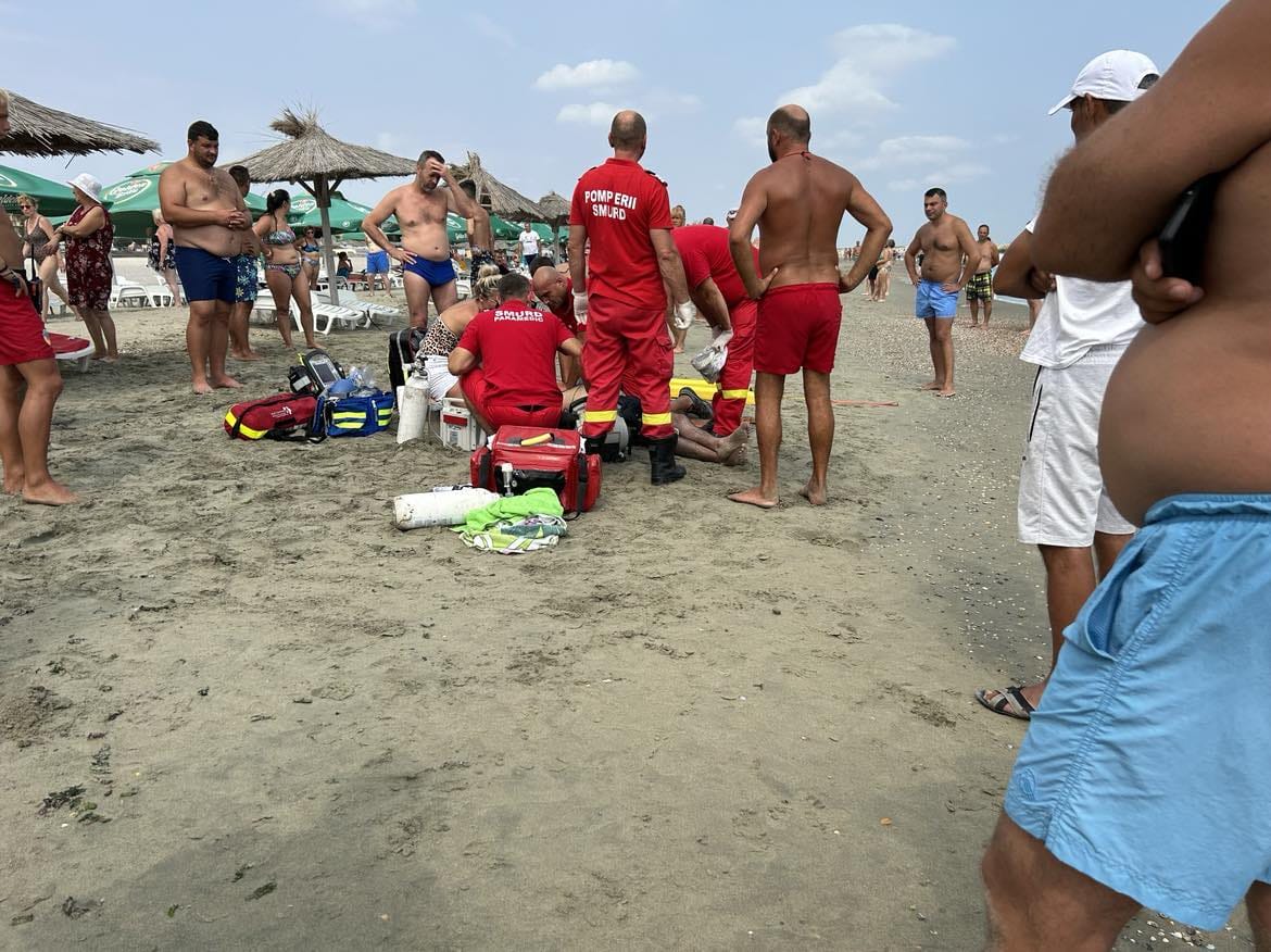 Un bărbat a fost scos inconștient din apele mării în Eforie Sud