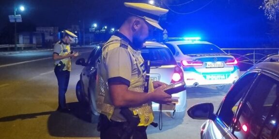 Acțiunea BLOCADA: 97 de conducători auto au fost testați cu aparatul etilotest și 3 cu aparatul drugtest sâmbătă seară