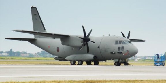 Copilul aflat în stare gravă după ce s-a electrocutat în Murflatlar, transportat cu avionul la un spital din București