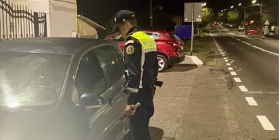 Tineri prinşi cu droguri în urma unui control în Cumpăna. Au fost legitimate 20 de persoane
