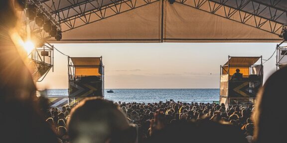 Mamaia – Destinația evenimentelor de top, și în septembrie: Festivalul Sunwaves și Grupa Mondială a Cupei Davis la tenis