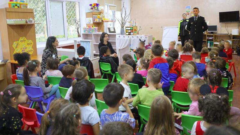 Polițiștii locali au desfășurat activități de educație rutieră în două grădinițe din Constanța