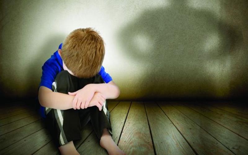 Caz şocant la Constanţa. Un băiat de 10 ani a fost legat de mâini şi de picioare de către mătuşa sa pentru că nu era cuminte – mama lui i-a sugerat să îl lege