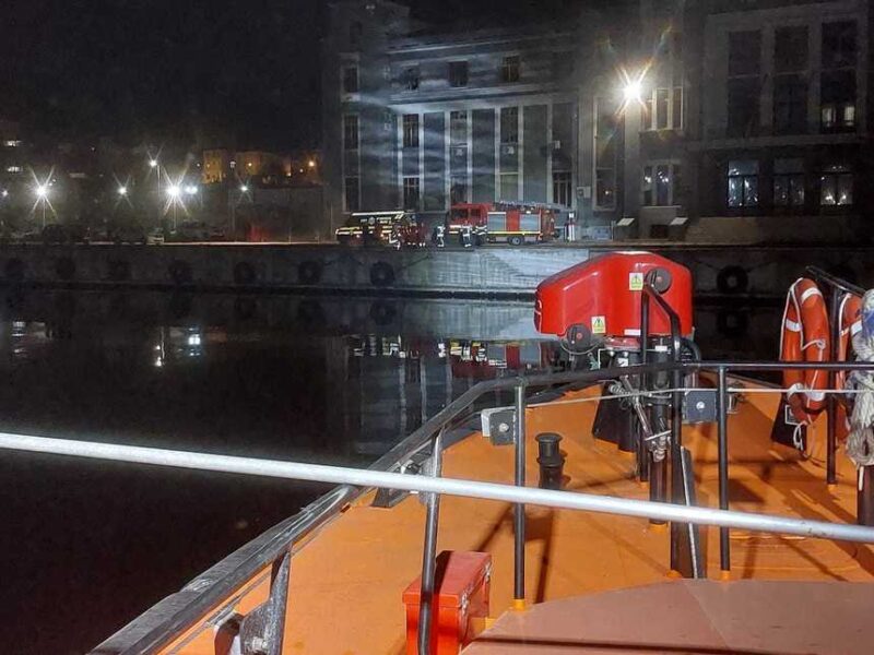 Un muncitor a căzut de pe o macara, în dana de gabare a Portului Constanţa. A intervenit un echipaj al ARSVOM