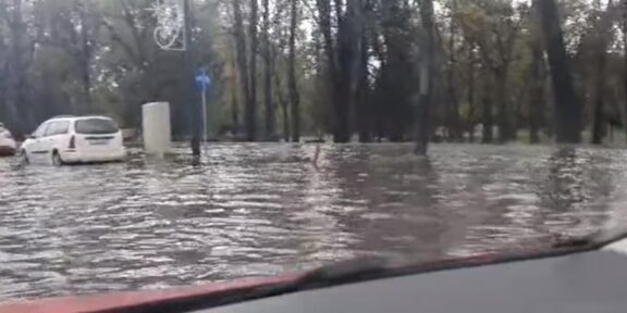 (VIDEO) Inundație pe bulevardul Alexandru Lăpușneanu din Constanța