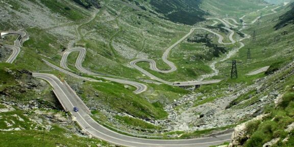 Transfăgărășan și Transalpina, închise din cauza fenomenelor meteorologice imprevizibile