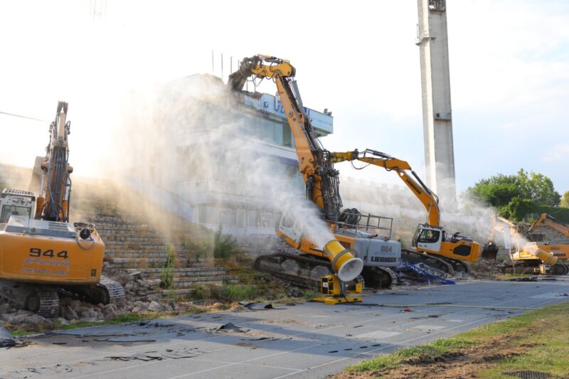 Consilierii locali au aprobat suplimentarea de la bugetul local cu încă 5 milioane de lei pentru cofinanţarea lucrărilor la Stadionul „Gheorghe Hagi”