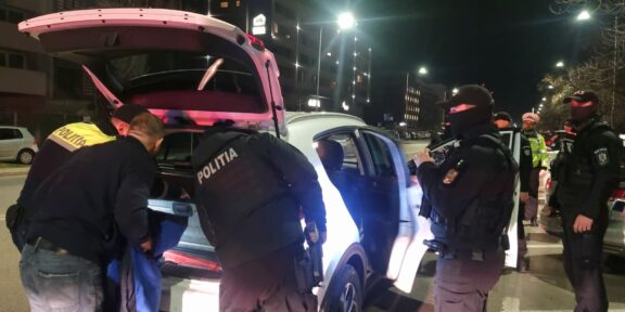 Razie în municipiul Constanţa. Au fost legitimate aproximativ 1.300 de persoane, au fost verificate 920 de vehicule și 90 de localuri publice