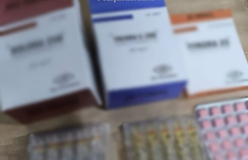 Poliţiştii constănţeni au făcut o nouă percheziţie în dosarul substanţelor dopante. Au fost găsite aproximativ 600.000 de comprimate şi fiole, în valoare de un milion de euro