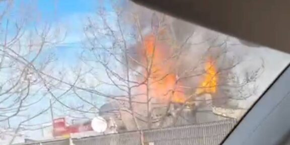 Incendiu la o vopsitorie auto din Constanța: un bărbat a fost transportat la spital