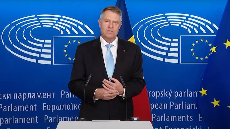 Statul va plăti repatrierea românilor decedați în străinătate, în limita a 5.000 de euro. Legea a fost promulgată de Iohannis