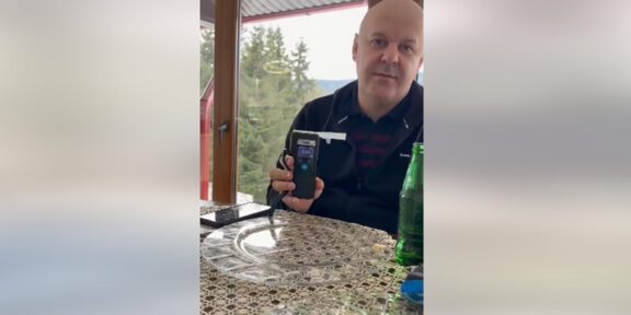 Experiment inedit al fostului poliţist Viorel Teacă: după cât timp te poți urca la volan dacă ai băut un pahar de țuică de 40 de grade