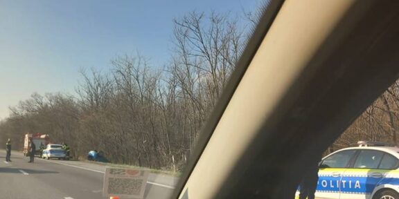 Accident cumplit pe Autostrada Soarelui. O persoană a murit și alte trei au ajuns la spital după ce o mașină s-a răsturnat