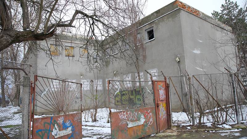 Primăria Constanța, despre Creșa nr. 6: „De-a lungul ultimilor ani s-au căutat mai multe soluții. Rezultatul însă a fost mereu același: clădirea nu poate fi reabilitată”