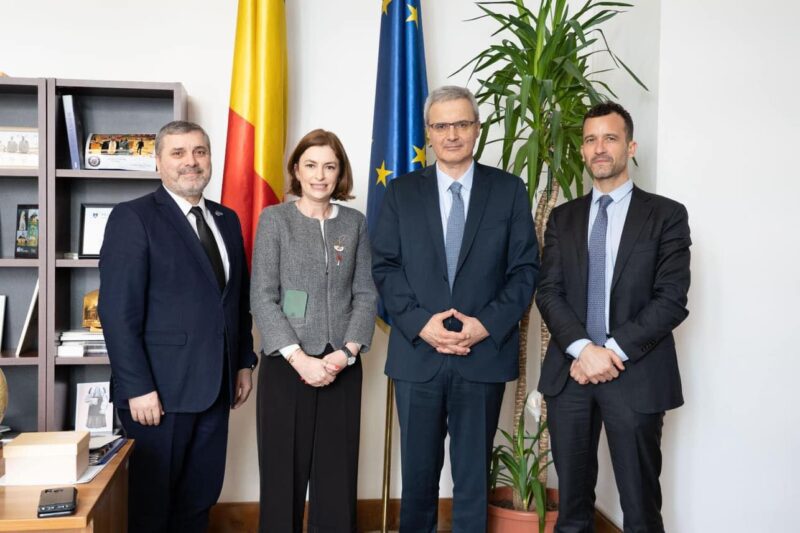 Remus Negoi, întâlnire cu ambasadorul Franței în România. S-a discutat şi despre importanța recunoașterii pe plan mondial a valorii inestimabile a lucrărilor lui Constantin Brâncuşi