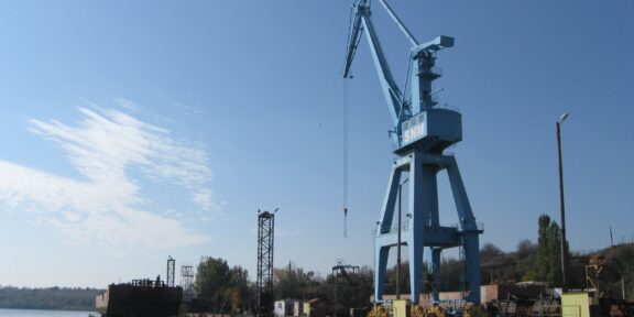 Scrisoare deschisă a angajaţilor de la Şantierul Naval Mangalia către Guvern. Oamenii cer să le fie protejate locurile de muncă
