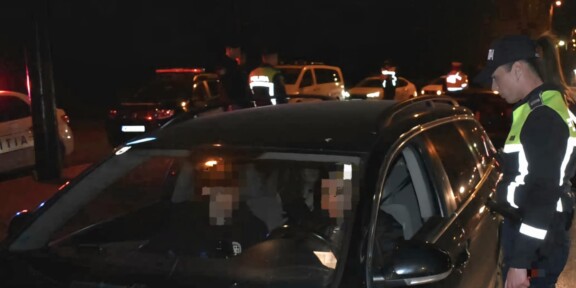 JUDEŢUL CONSTANŢA. Bărbat reţinut după ce a urcat la volan deşi nu are permis