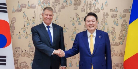 Klaus Iohannis, primit de preşedintele sud-coreean Yoon Suk Yeol, în a doua zi a vizitei oficiale la Seul