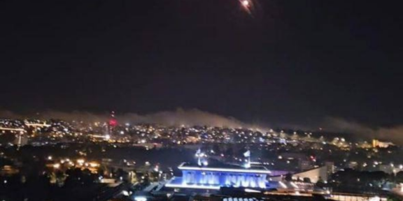 Mărturia unui român stabilit în Israel, după atacul Iranului: „A fost o noapte dificilă, am stat cu emoții. Populația este pregătită pentru cele mai grele și groaznice scenarii”