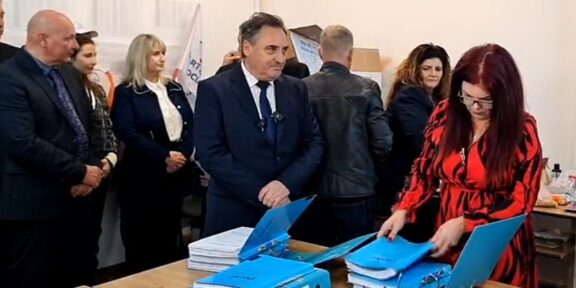Mihai Lupu și-a depus candidatura pentru funcția de președinte al Consiliului Județean Constanța: „Am pornit pe un drum acum patru ani și împreună cu cetățenii acestui județ vom merge mai departe”