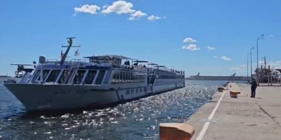 (VIDEO) Nava fluvială „River Adagio” a adus la Constanța turiști americani