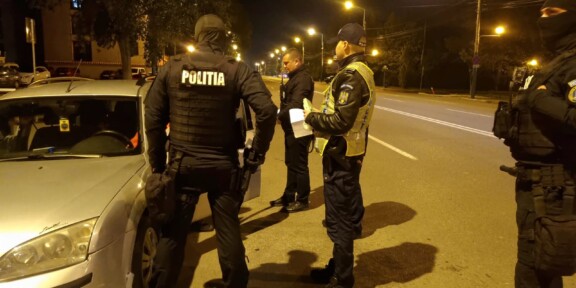 Razie de amploare în Constanţa. Au fost legitimate 892 de persoane şi au fost controlate 537 de vehicule și 124 de locații publice