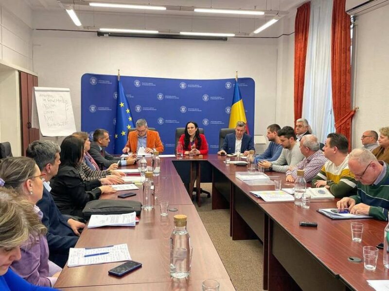 Ministerul Muncii, despre proiectul privind noua lege a salarizării: Au fost făcute consultări cu federaţiile sindicale