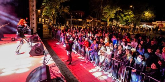 Continuă seria concertelor, în Constanța. Țăndărică & invitații vă așteaptă alături de Diana Bucșa și Fanfara Zece Prăjini, în Piața Ovidiu