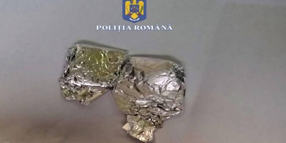 JUDEȚUL CONSTANȚA. Polițiștii au descoperit droguri într-o mașină oprită pentru control