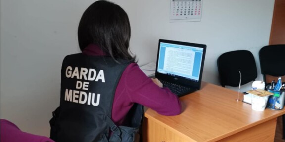 Fabrica de ulei din Constanţa, amendată cu 50.000 de lei de Garda de Mediu